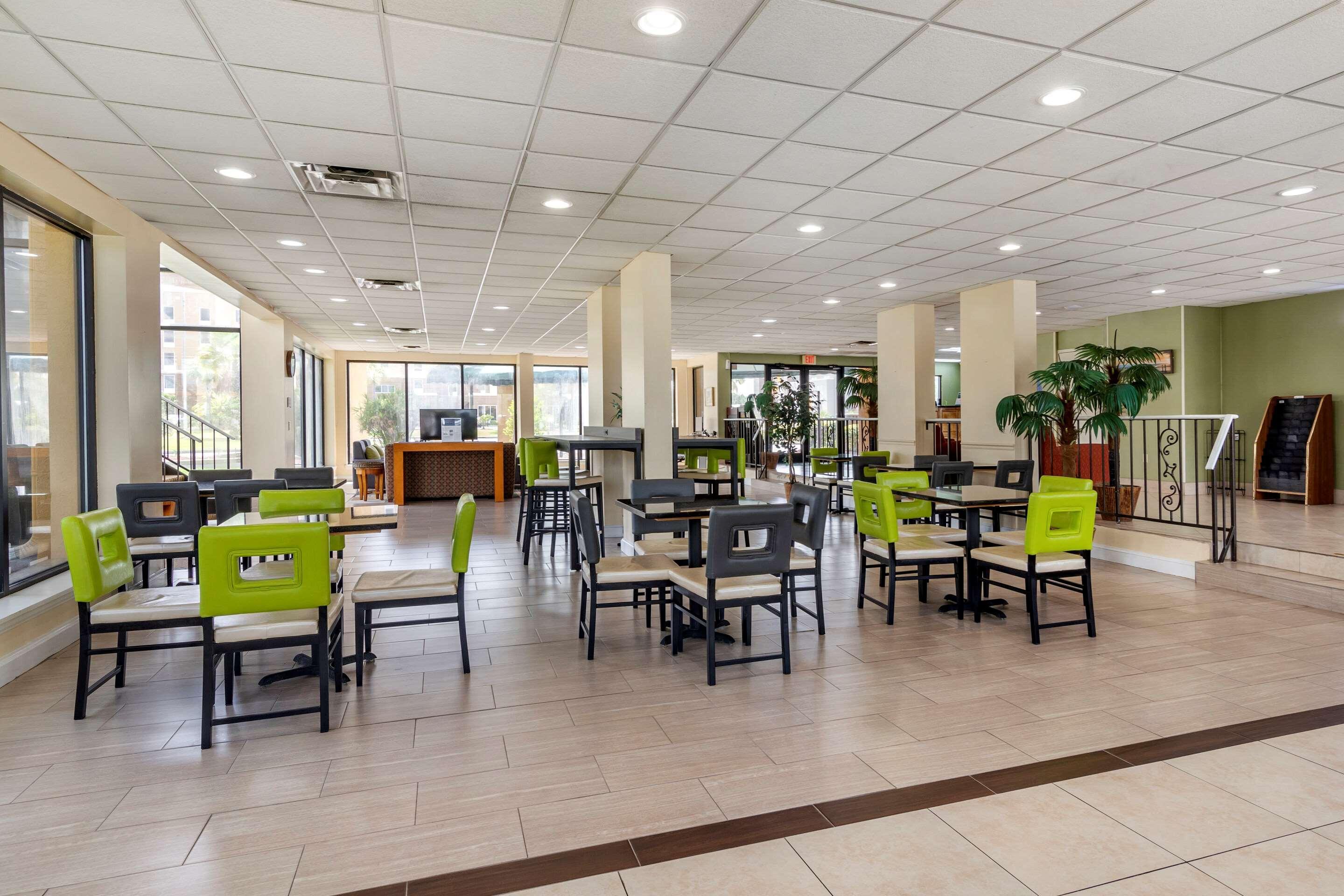 Quality Inn Брансуик Экстерьер фото